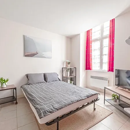 Centre-ville Senlis : super studio calme et cosy Appartement *