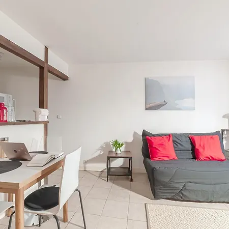 Centre-ville Senlis : super studio calme et cosy *